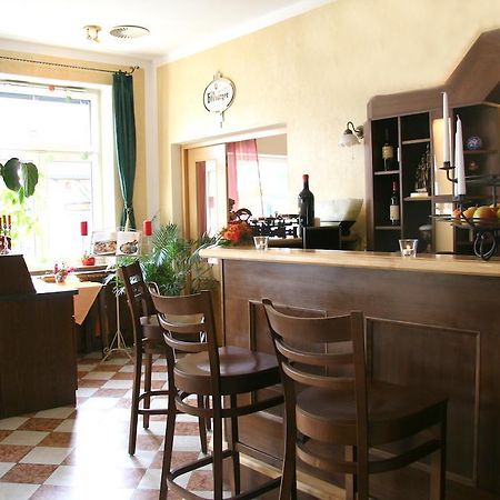Hotel-Gasthof Eberherr Forstinning エクステリア 写真